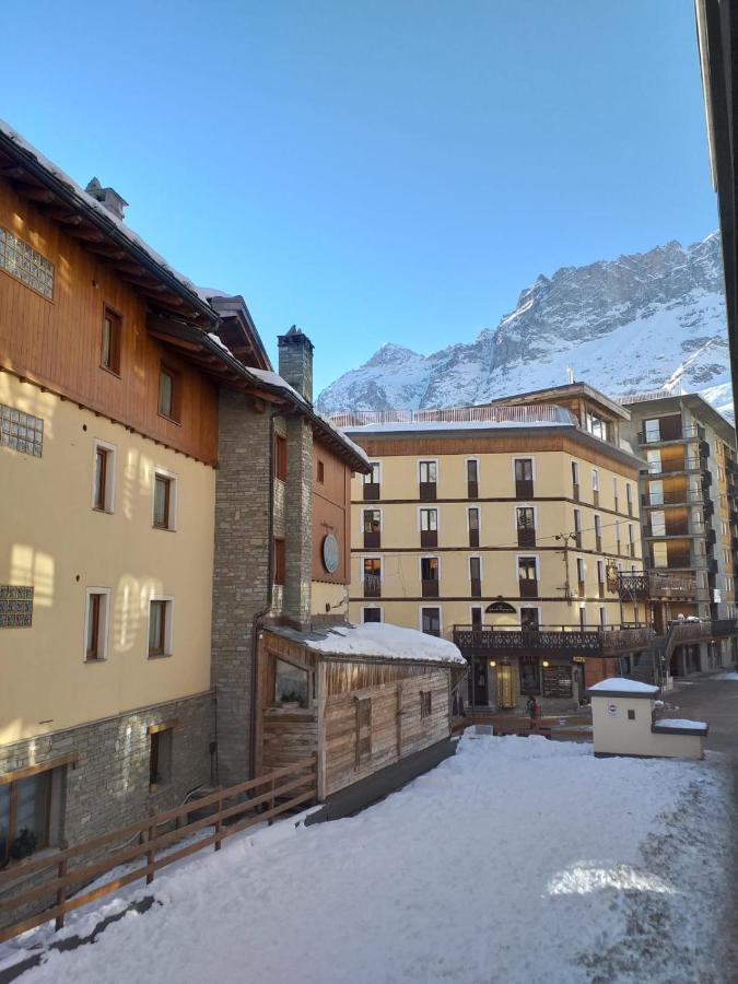 Appartamento Rinnovato Centralissimo A Cervinia Breuil-Cervinia Dış mekan fotoğraf